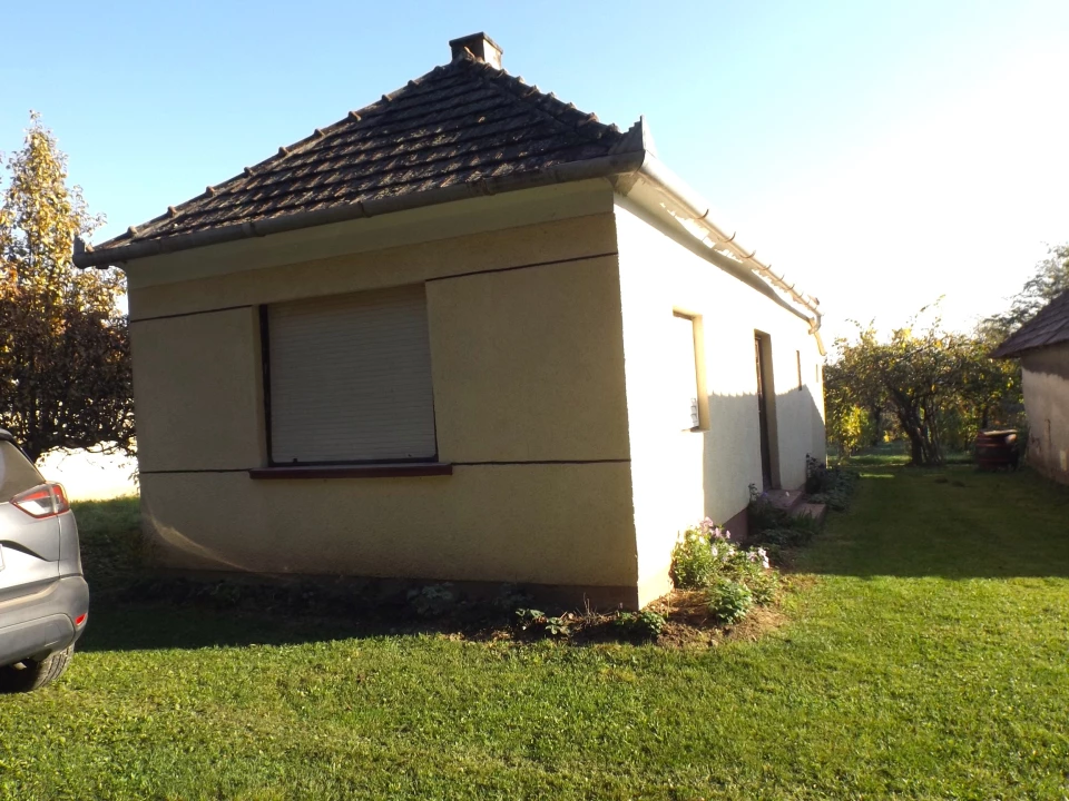 For sale closed garden, Rigyác