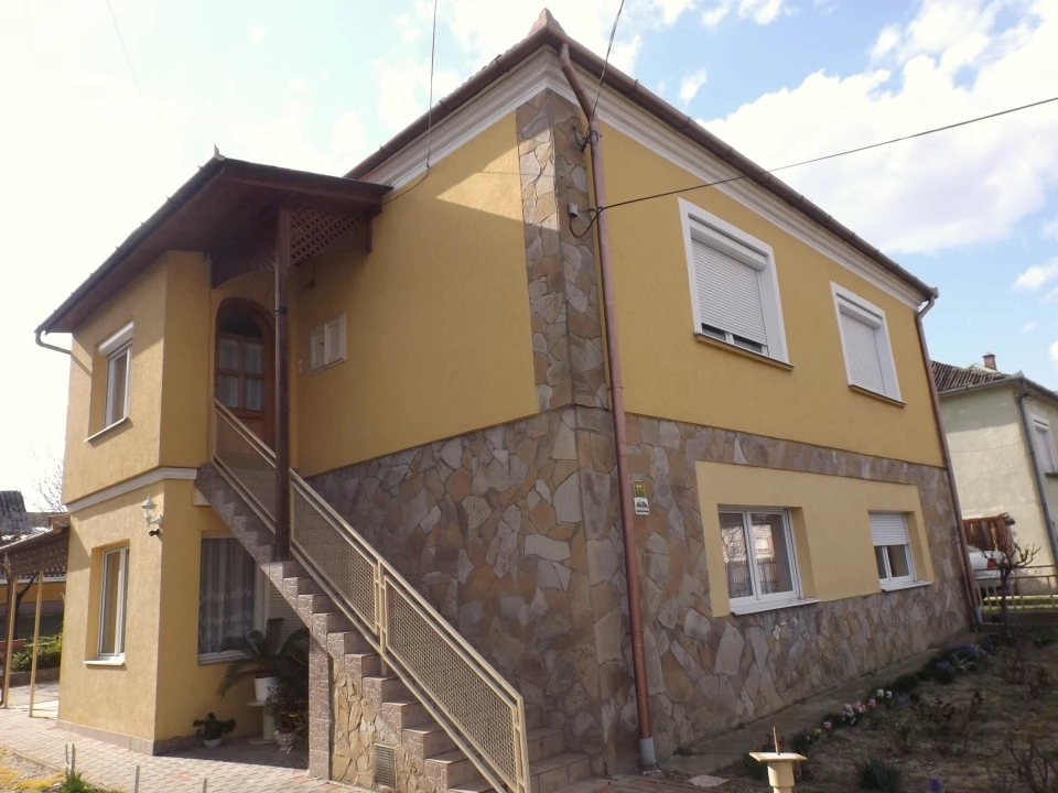 Eladó családi ház, Csurgó