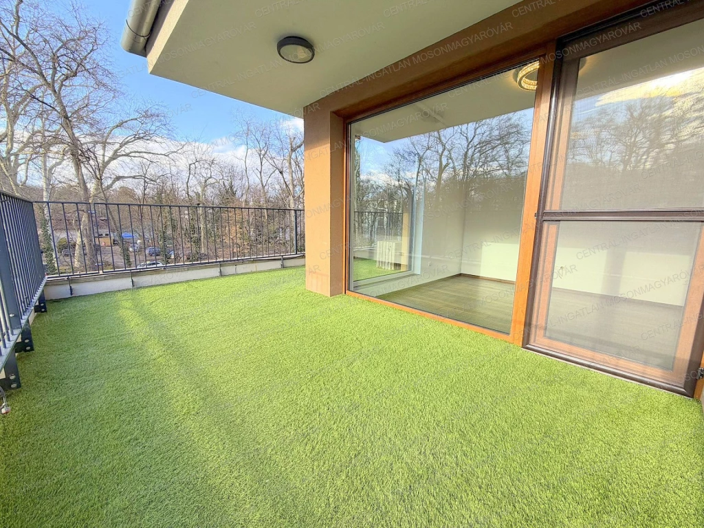 For sale brick flat, Mosonmagyaróvár, Belváros