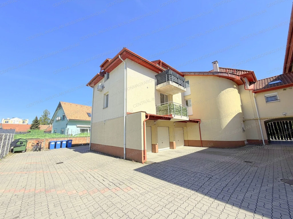 c3-2-name c2-19-name, Mosonmagyaróvár, Belváros