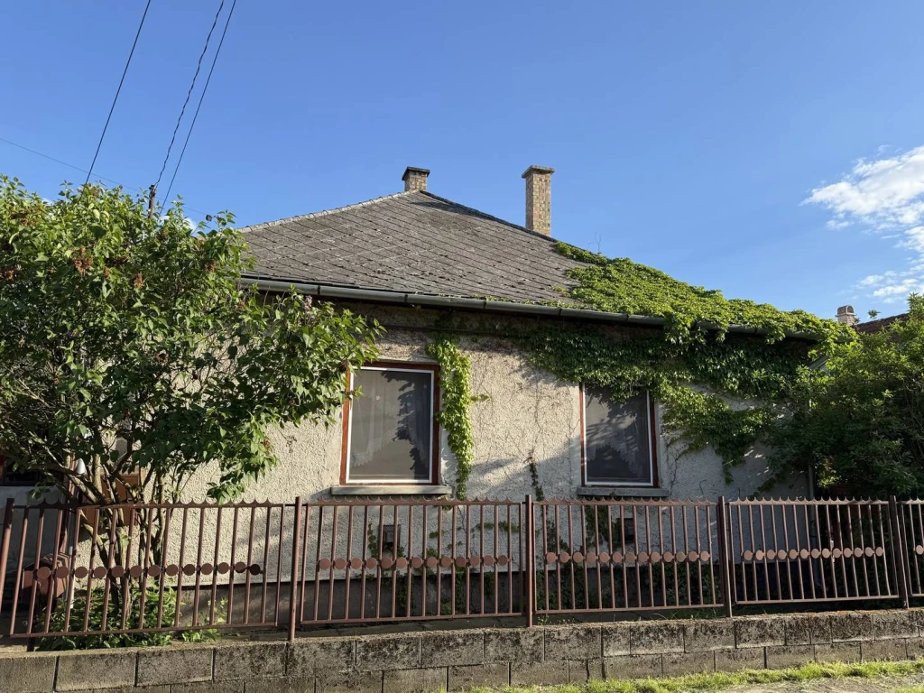 Eladó Családi ház, Püspökladány, Belváros, 85nm, 29900000 Ft