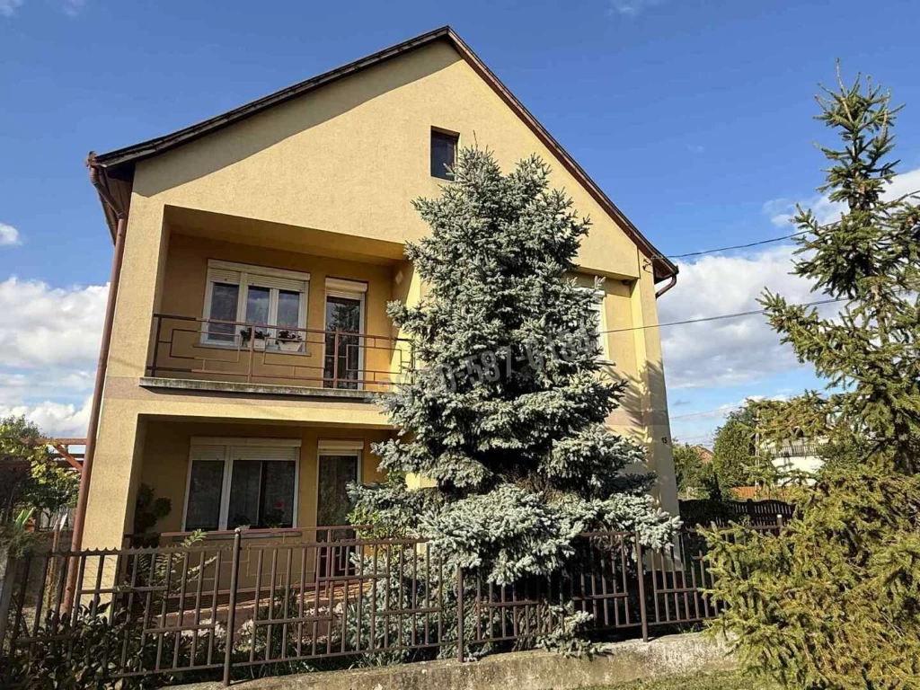 Eladó Házrész, Püspökladány, Belváros, 120nm, 35000000 Ft