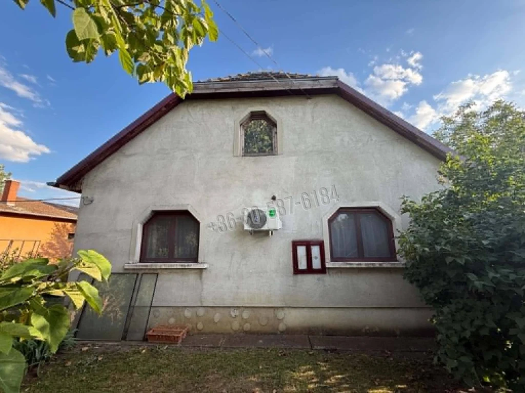 c3-1-name c2-1-name, Püspökladány, Belváros