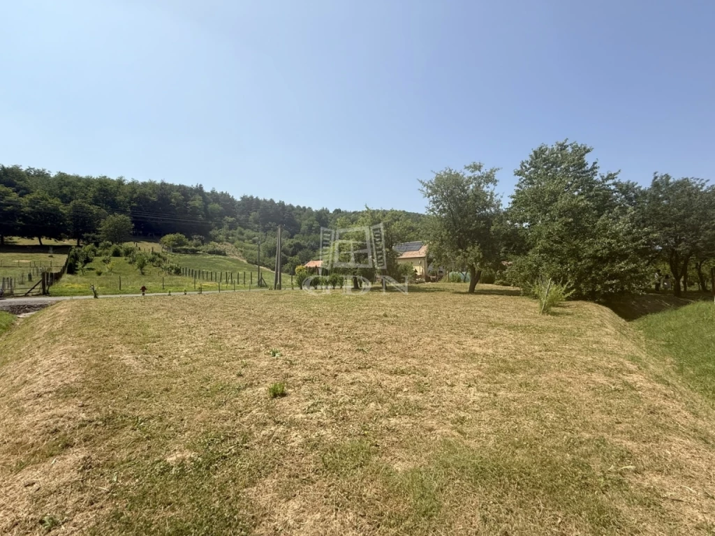 Eladó építési telek, Böde, Csendes, természetközeli részén