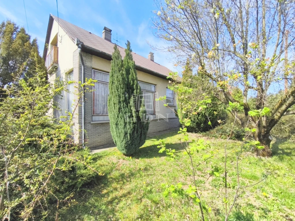 Eladó családi ház, Gellénháza, Csendes utcája