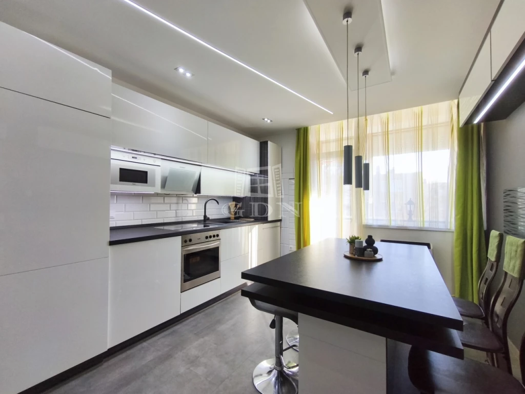 Eladó téglalakás, Zalaegerszeg, Landorhegy, Központi elhelyezkedésű