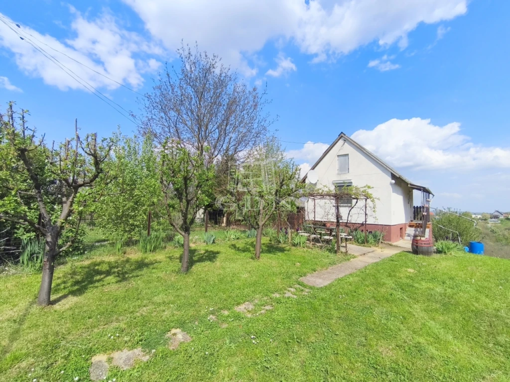 c3-1-name c2-63-name, Zalaegerszeg, Kisbükkdűlő, Tv torony közeli csendes utcája