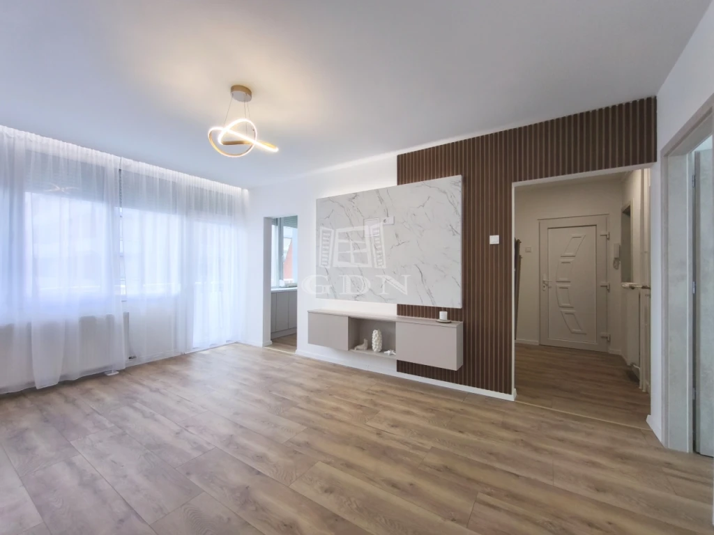 Eladó téglalakás, Zalaegerszeg, Belváros, Belváros szívében