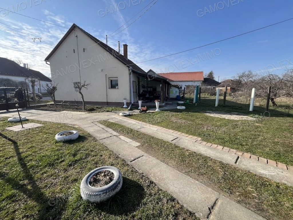 For sale house, Sásd