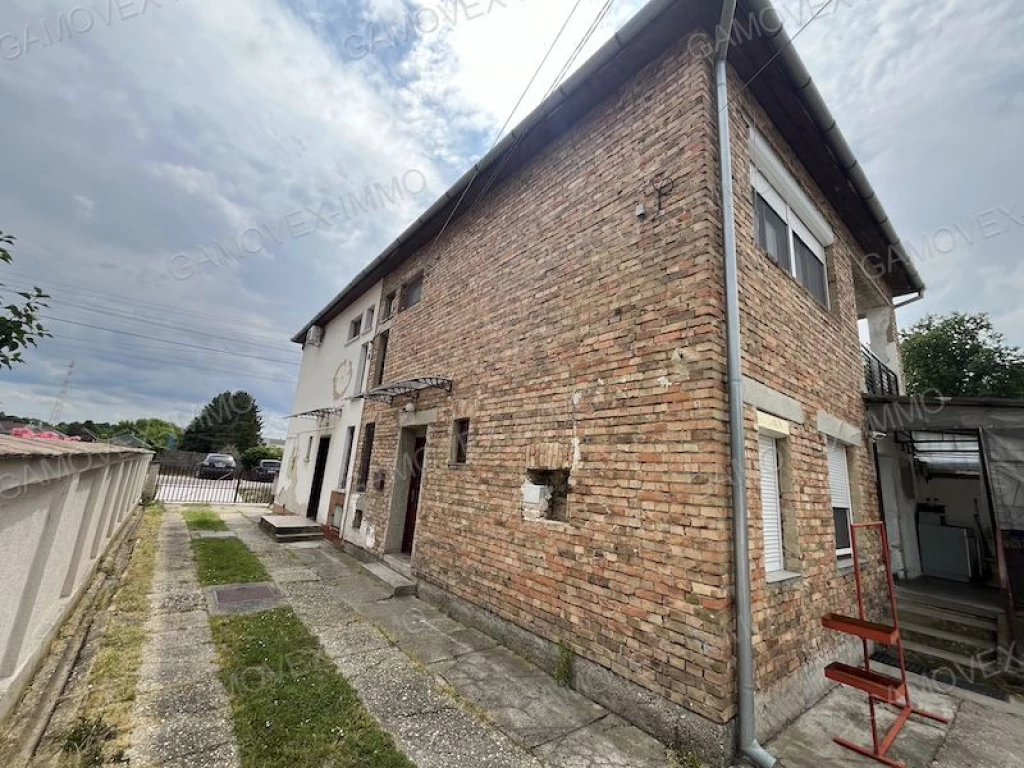 Eladó társasházi lakás, Dombóvár, Belváros