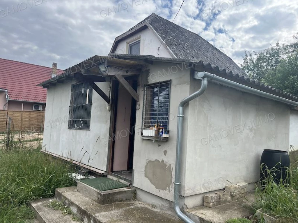 Két ingatlan egy áráért Lánycsókon