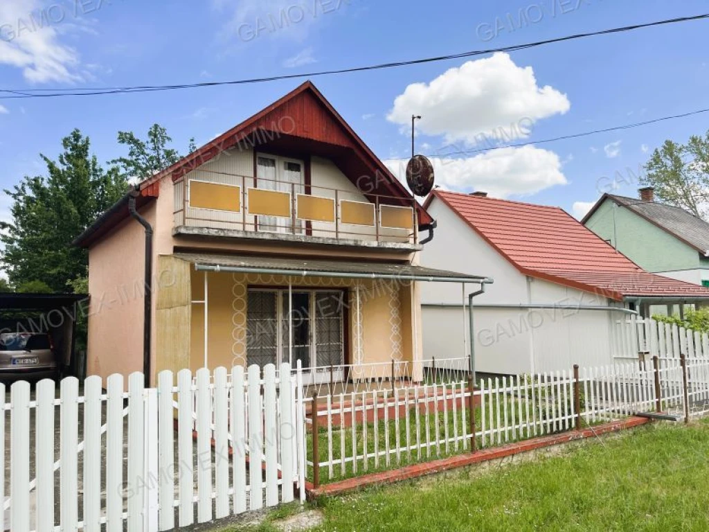 c3-1-name c2-63-name, Dombóvár, Gunarasfürdő