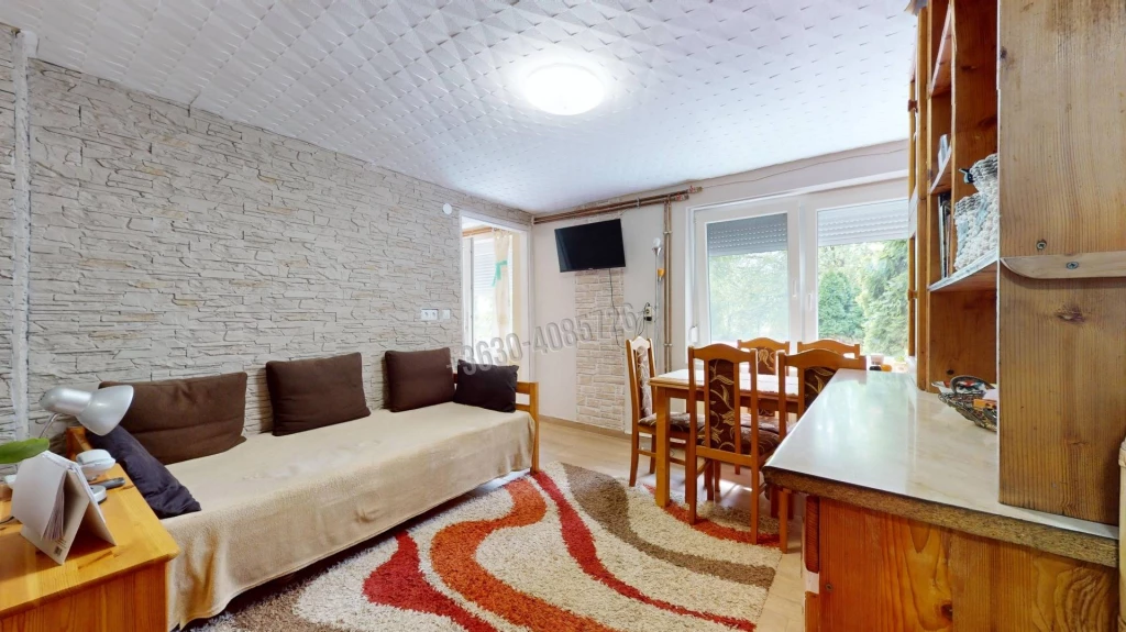 For sale house, Zsujta