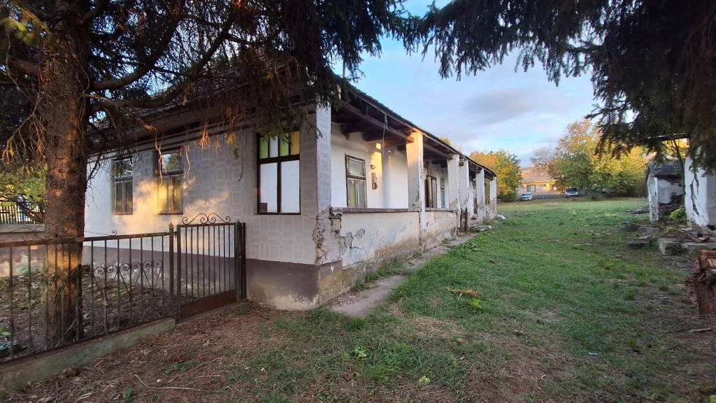 Eladó Ház, Korlát 3.990.000 Ft