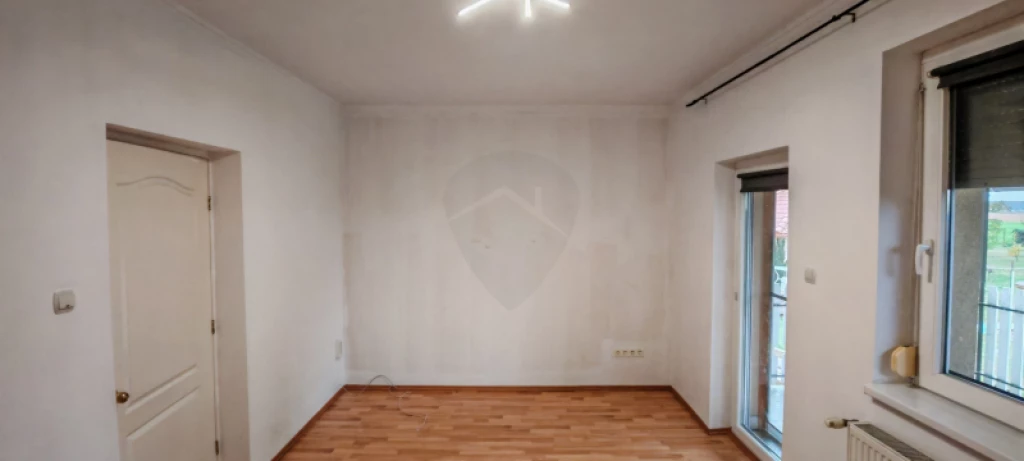 Eladó ikerház, Győrújfalu