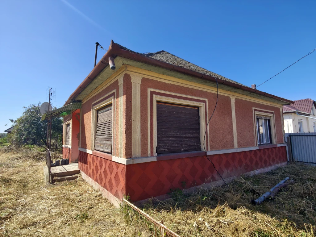 ELADÓ CSALÁDI HÁZ NYÍRTASSON – FALUSI CSOK-RA ALKALMAS!