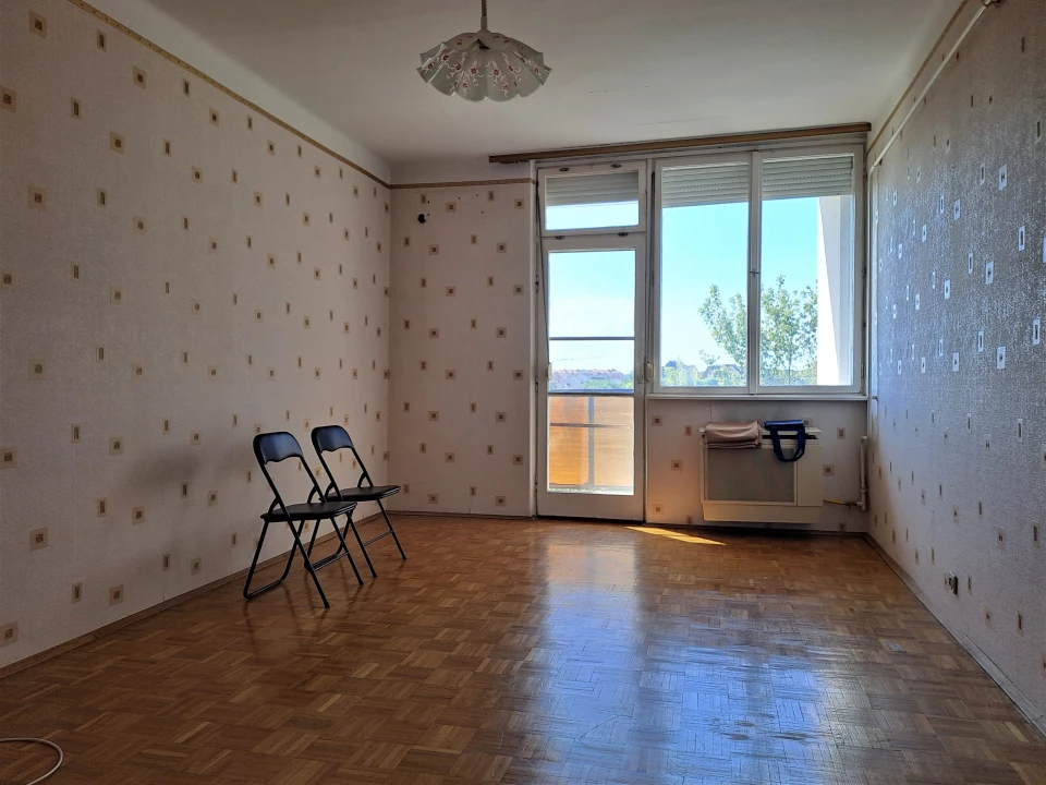 For sale brick flat, Szolnok