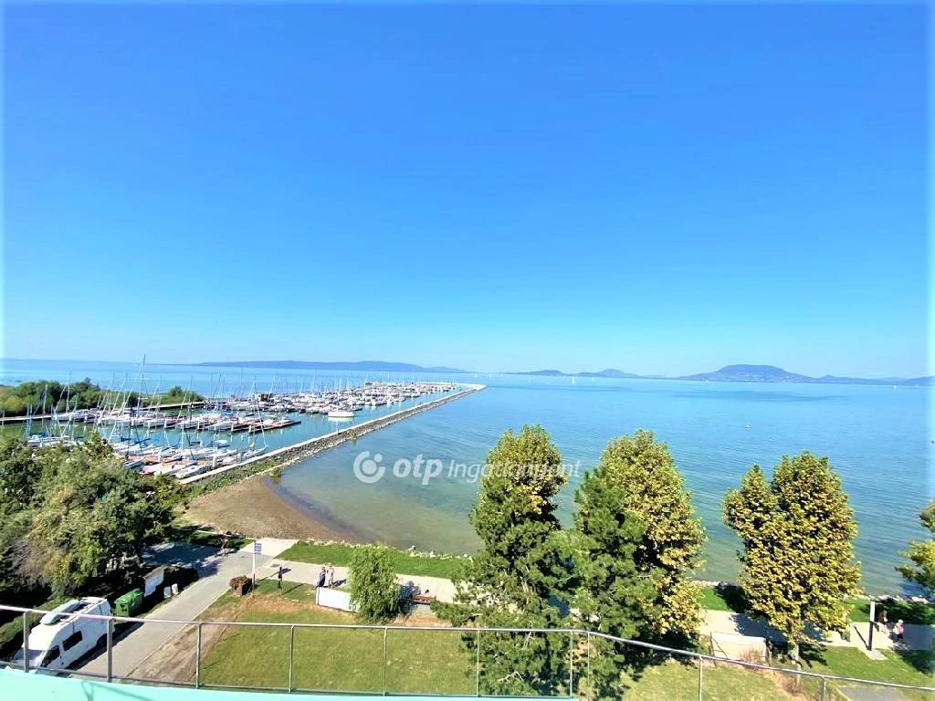 Eladó Lakás, Balatonfenyves