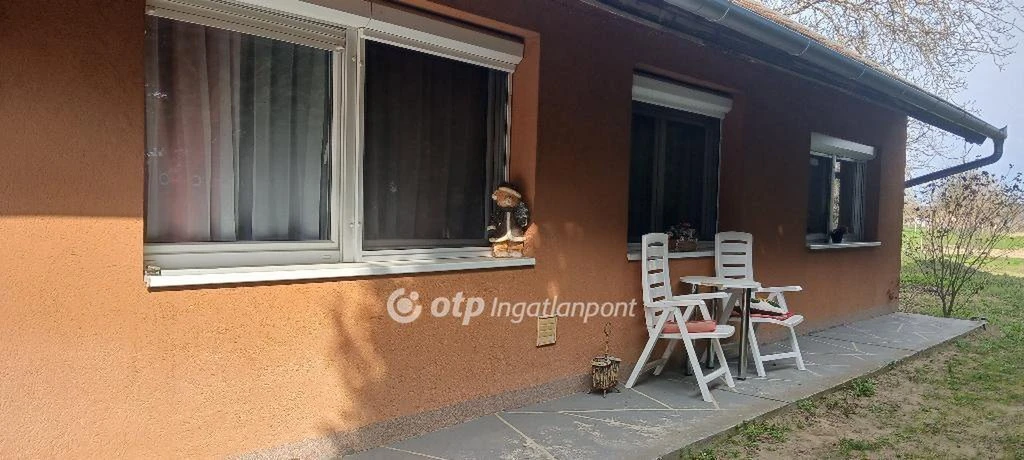 c3-1-name c2-1-name, Szentliszló