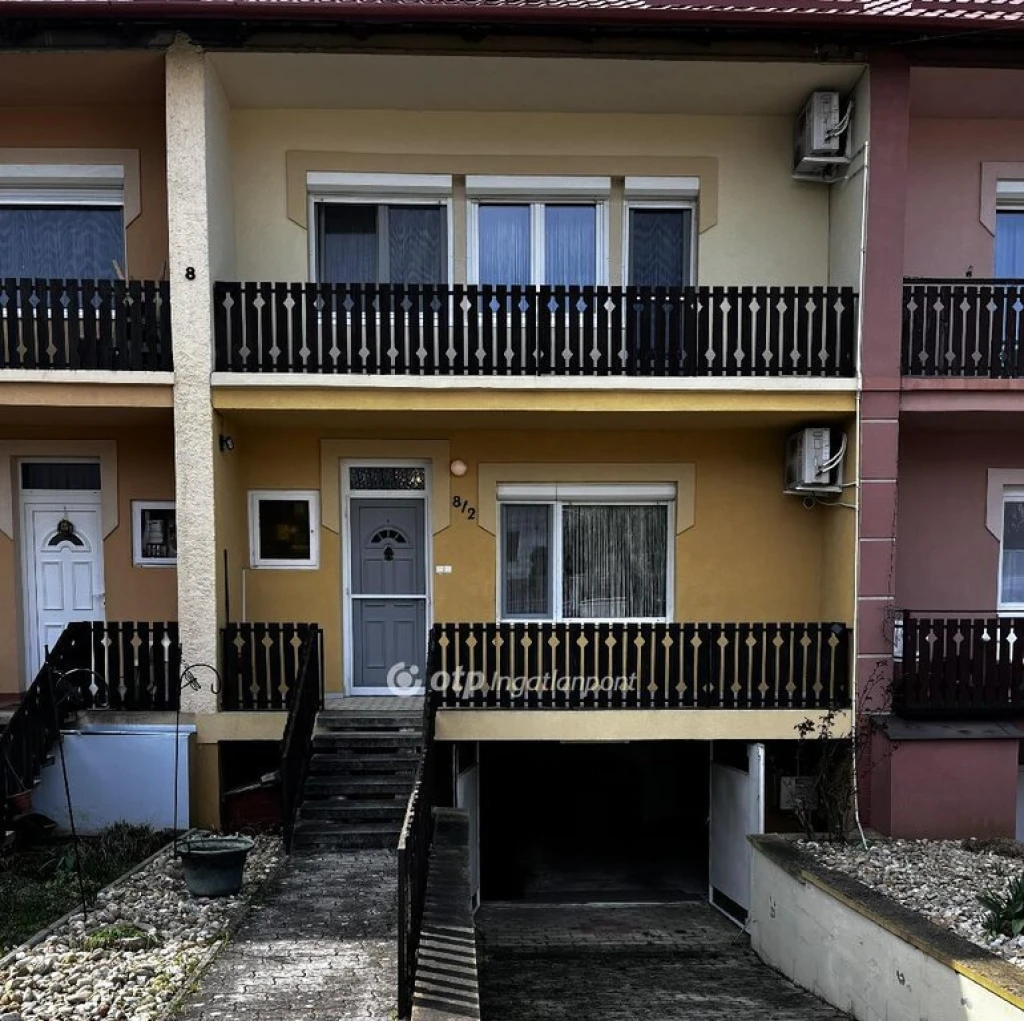 c3-1-name c2-19-name, Hévíz