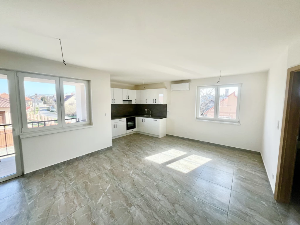 For sale brick flat, Derecske, Belváros