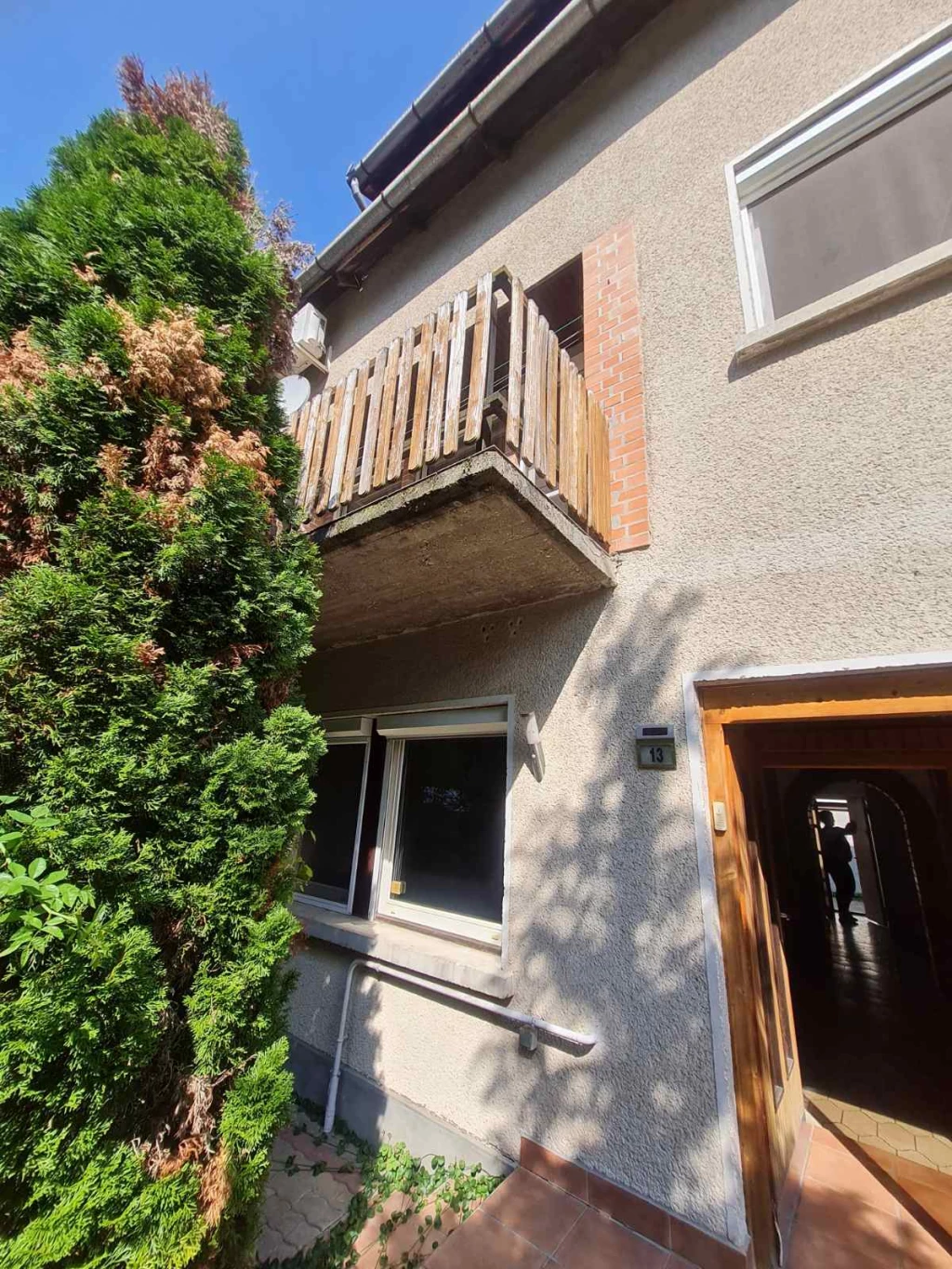 Eladó felújított és felújítás alatti társasházi lakások és garázsok Kismaroson, Pest vármegyében – természetközeli, örökpanorámás elhelyezkedéssel