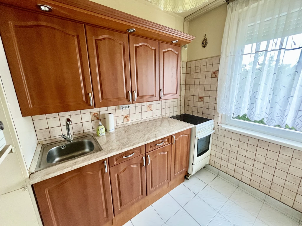 For sale panel flat, Debrecen, Újkert