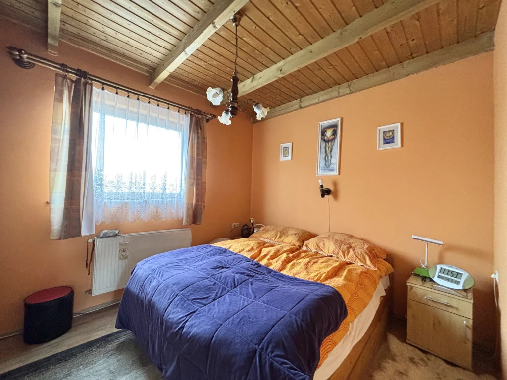 c3-1-name c2-1-name, Veresegyház, Táborhely