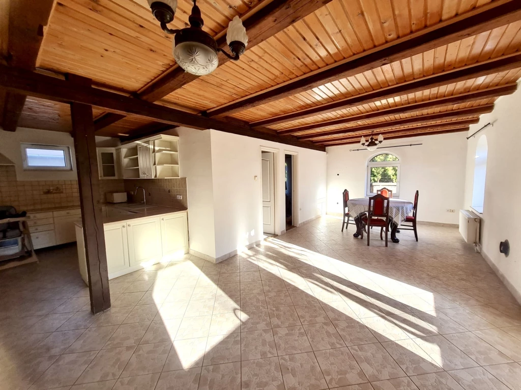 Ritka lehetőség a piacon – különleges épület, óriási potenciállal!