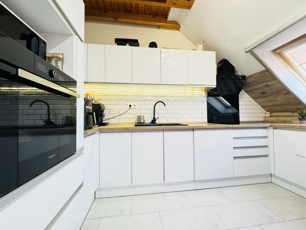 For sale brick flat, Hajdúsámson, Belváros