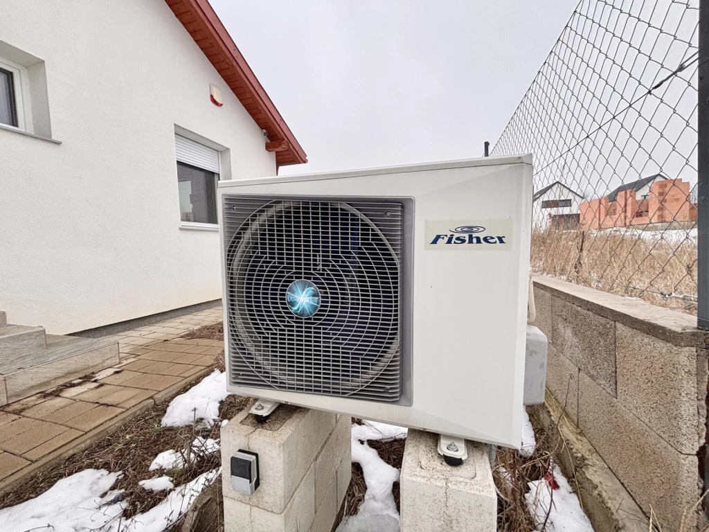 Modern, energiatakarékos családi ház eladó Vácrátóton – Szent István lakódombon!