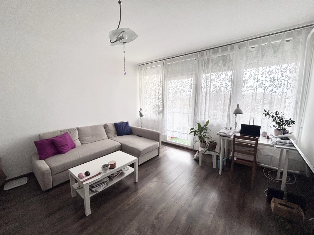 Erkélyes, parkra néző lakás – befektetésnek és otthonnak is tökéletes