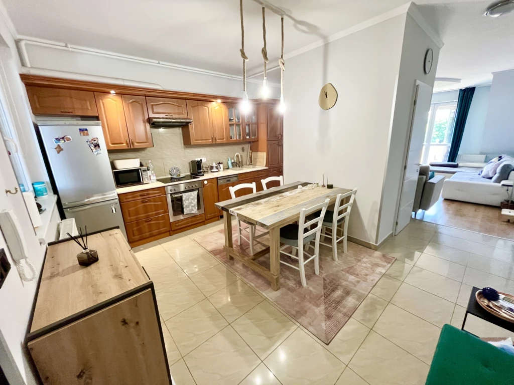 c3-1-name c2-19-name, Debrecen, Óváros