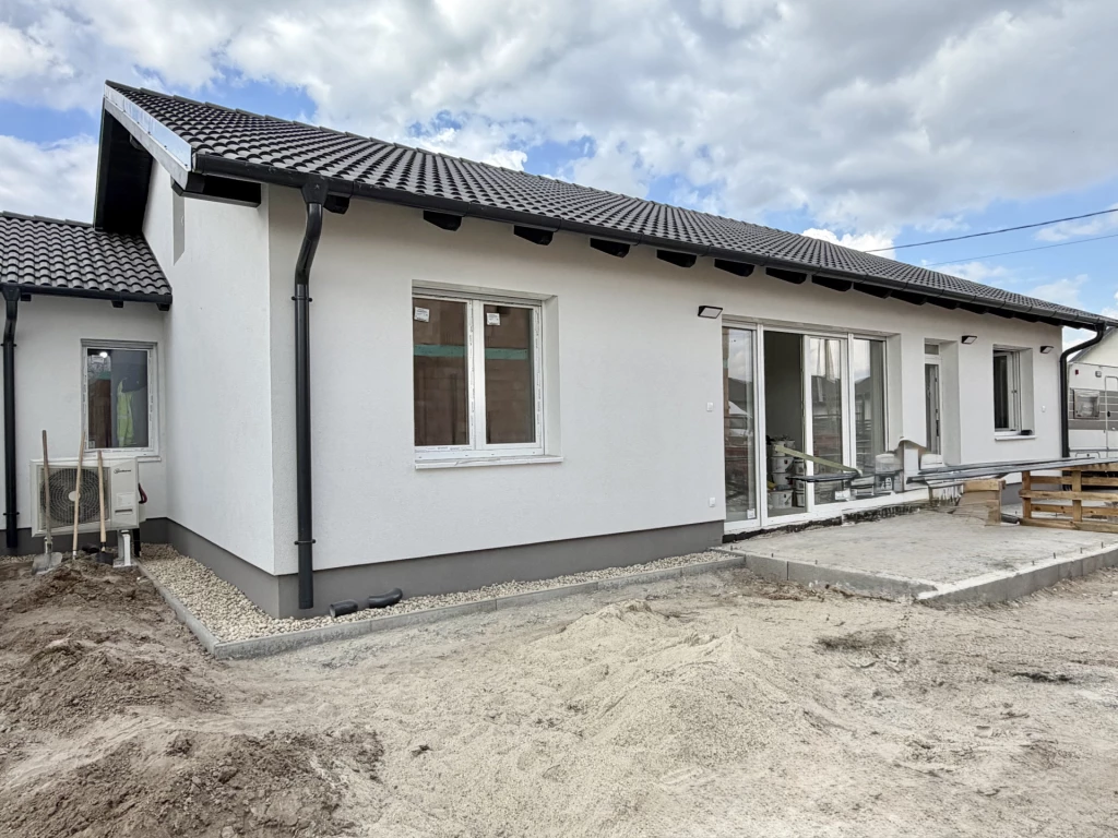 Új építésű ikerházfél Dunavarsány csendes, új parcellázású részén - szinte azonnal költözhető