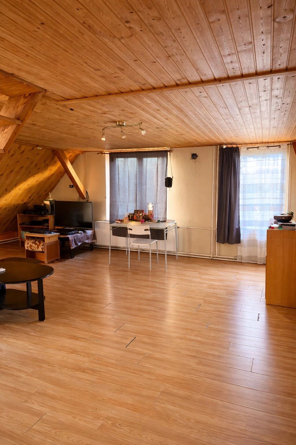 Kétgenerációs családi ház Rákoscsabán – 140 m² lakótér, 741 m² telek, kiváló elhelyezkedés!