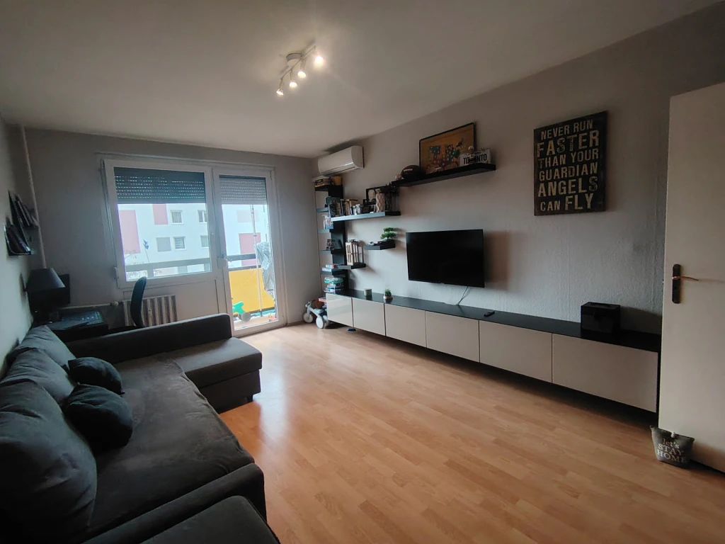 c3-1-name c2-20-name, Budapest IV. kerület