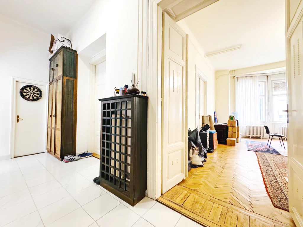 c3-1-name c2-19-name, Debrecen, Belváros