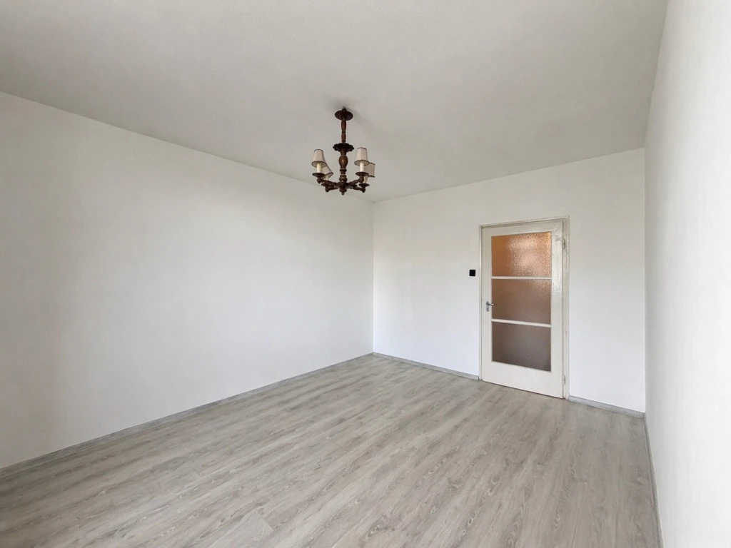 2 szobás, erkélyes lakás Pacsirtatelepen – csendes, parkos környezetben, azonnal költözhető!