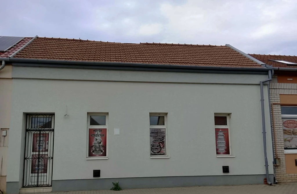 Eladó üzlethelyiség Csenger központjában