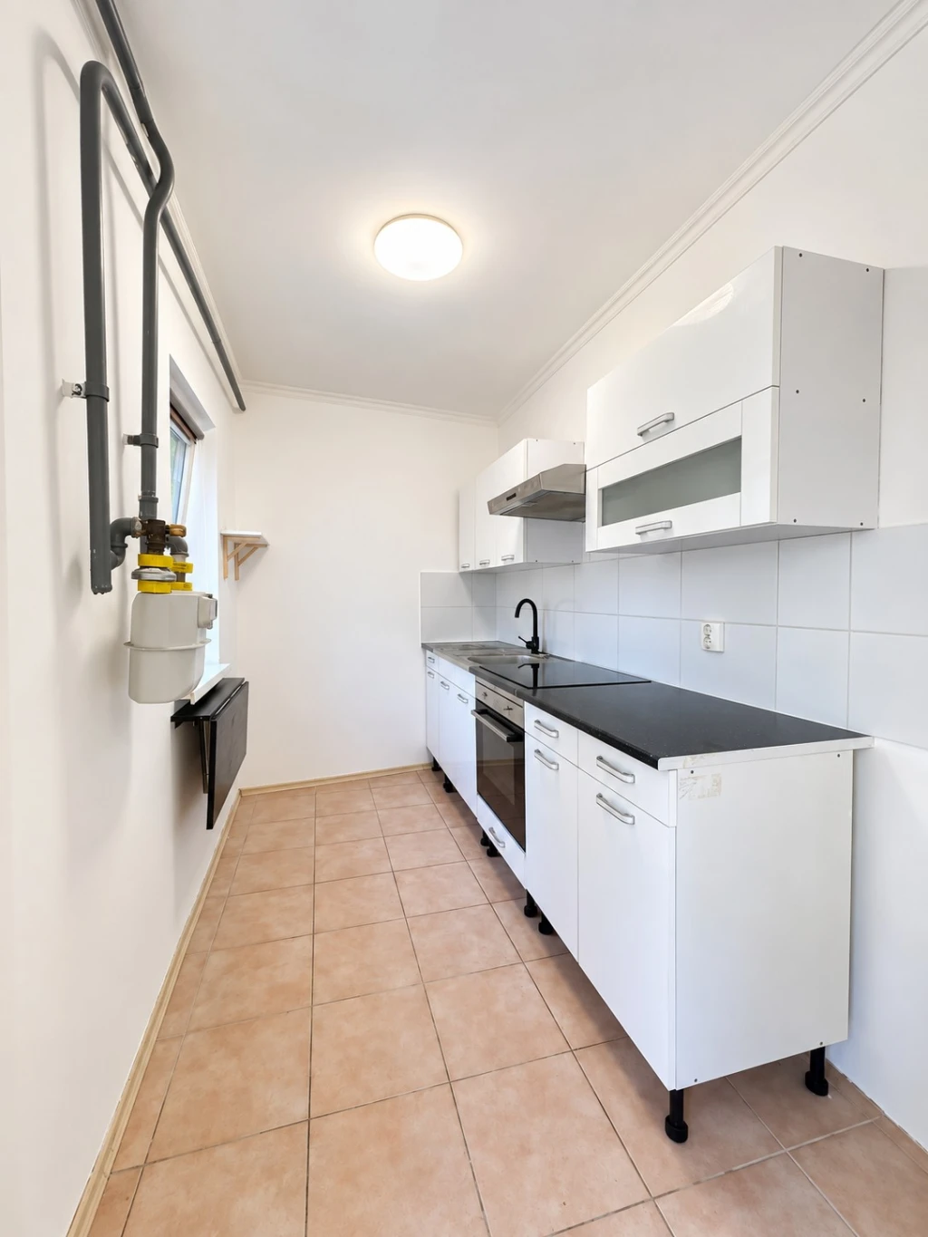 KORSZERŰ, KÉTLAKÁSOS ÖNÁLLÓ CSALÁDI HÁZ 758 M²-ES TELKEN A XVI. KERÜLETBEN!