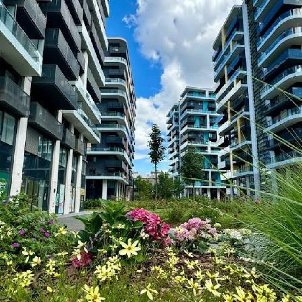 KIADÓ PANORÁMÁS, 3 SZOBÁS LAKÁS A WATERFRONT CITYBEN