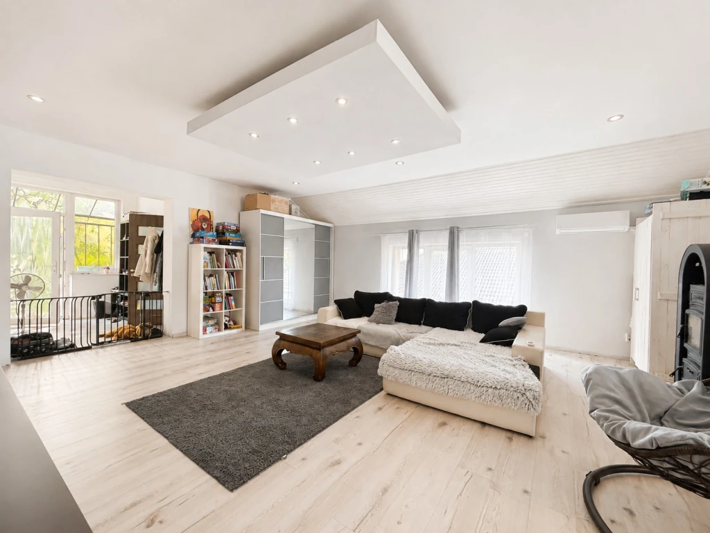 Eladó családi otthon Erdőkertes nyugodt utcájában – 115 m², 227 m² telek