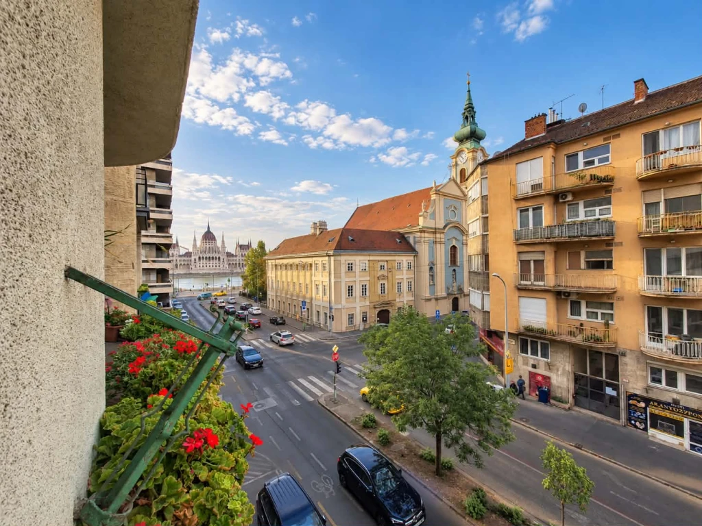 Eladó, azonnal költözhető 34 m²-es lakás a II. kerület egyik kiváló lokációjában