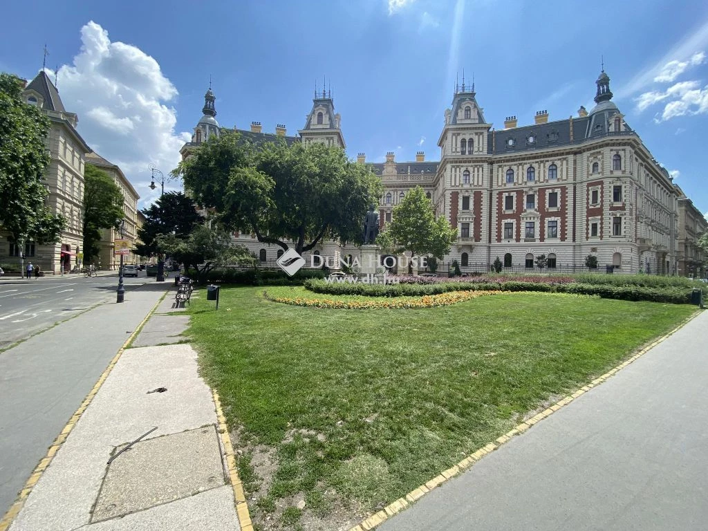 Eladó lakás, Budapest 6. ker.