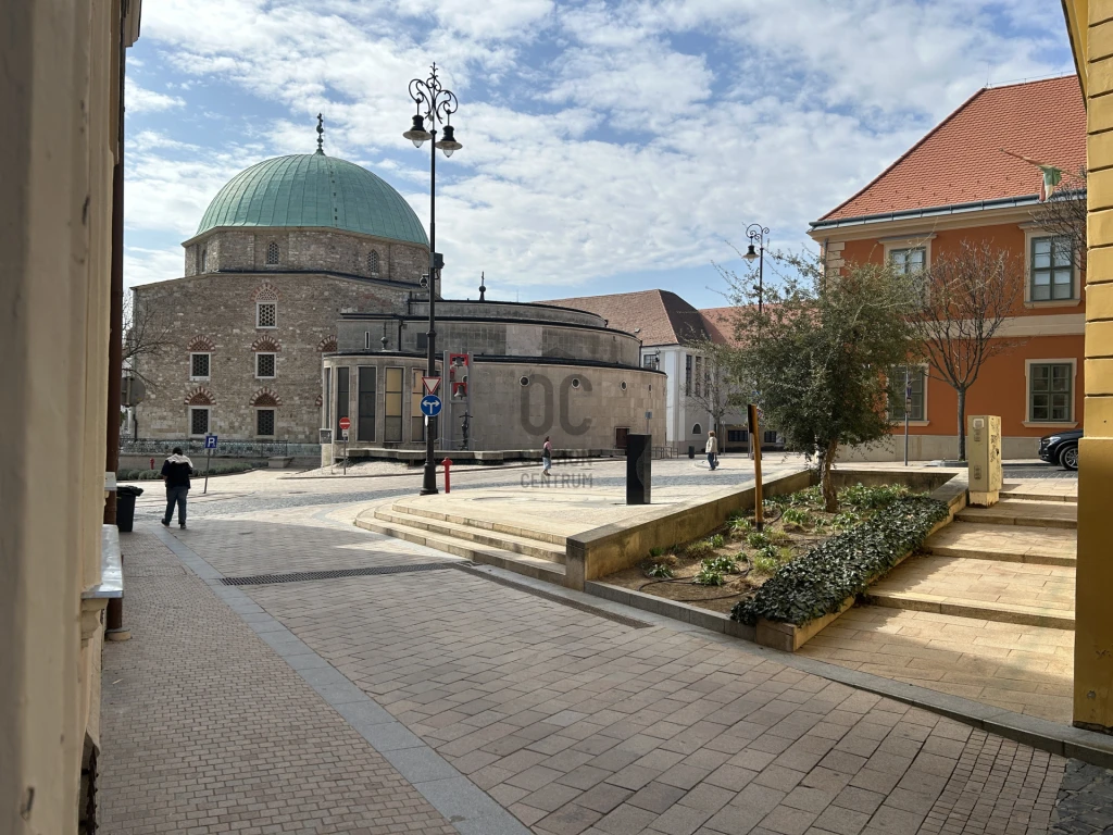 c3-1-name c2-19-name, Pécs, Belváros