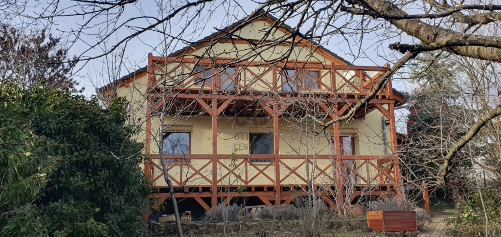 Eladó családi ház, Pécs, Deindol