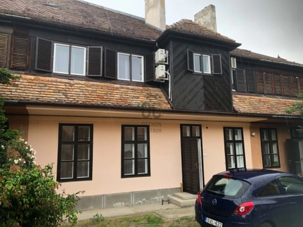 Eladó téglalakás, Pécs, Belváros