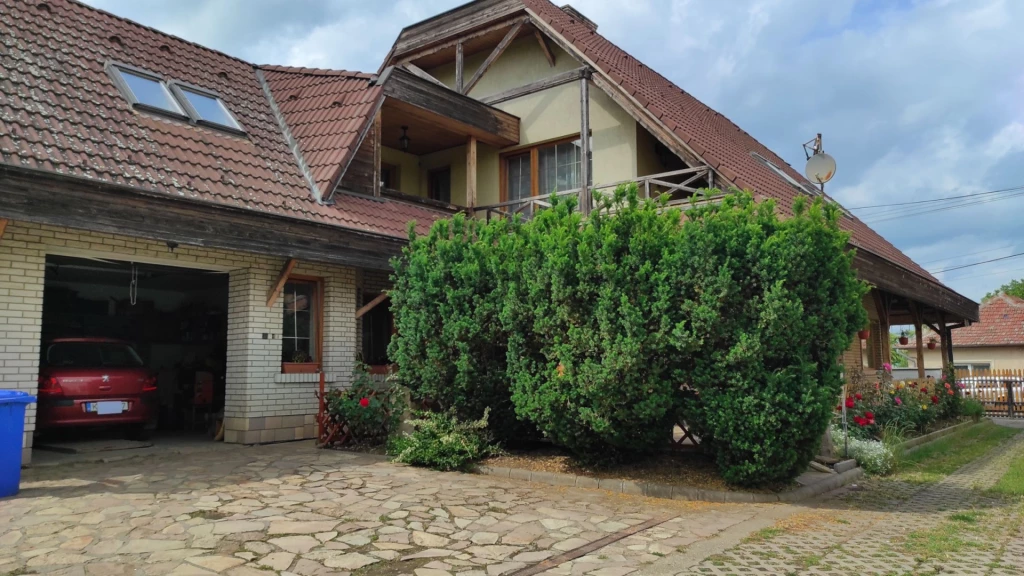 Eladó családi ház, Heves, Heves
