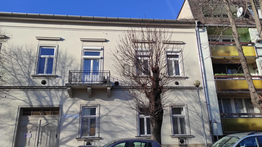 Eladó társasházi lakás, Eger, Hatvanihóstya