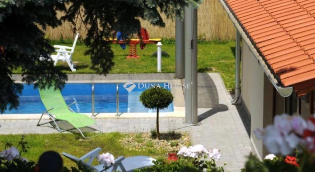 Eladó ház, Hévíz